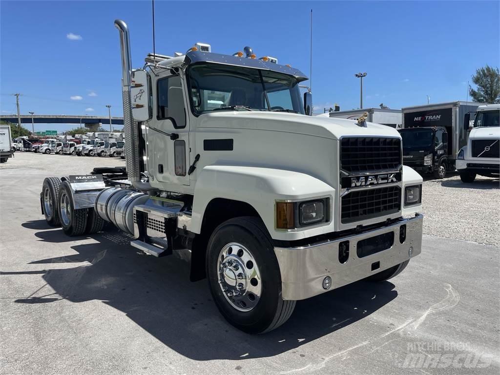 Mack PI64T Traktorske jedinice
