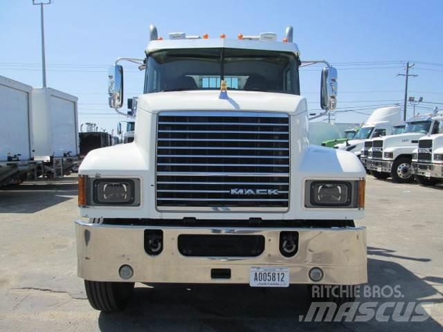 Mack PI64T Traktorske jedinice
