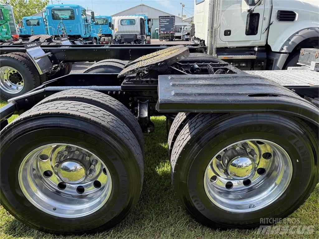 Mack PI64T Traktorske jedinice