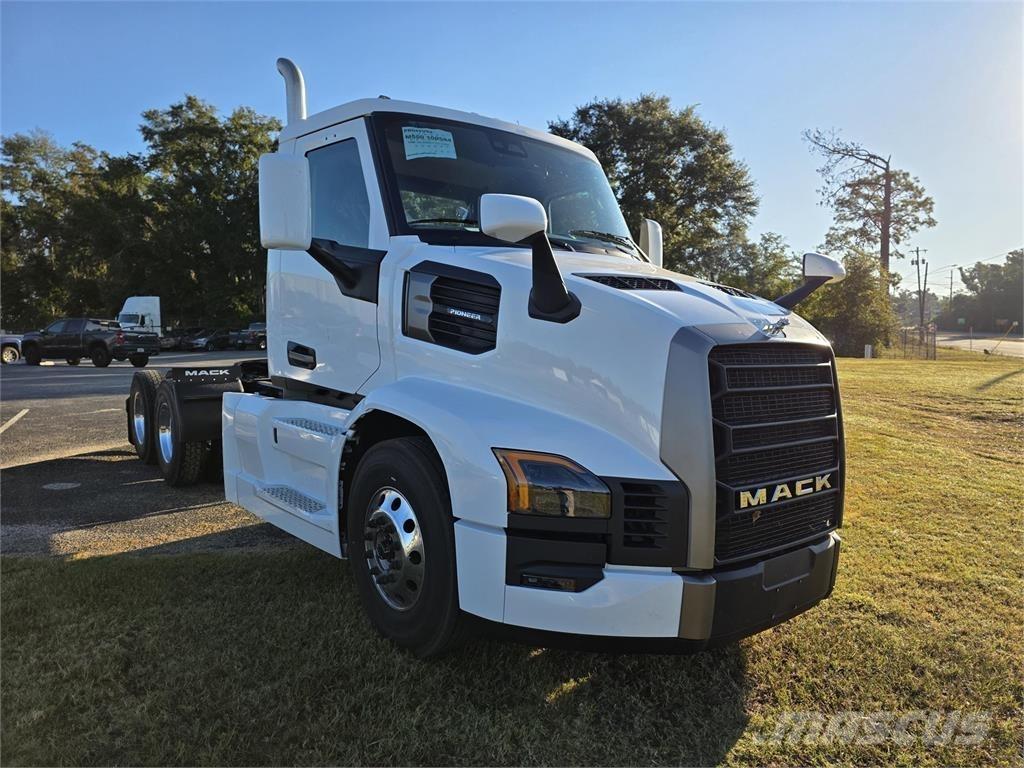 Mack PR64T Traktorske jedinice