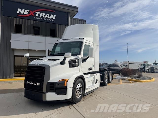 Mack PR64T DAYCAB Traktorske jedinice
