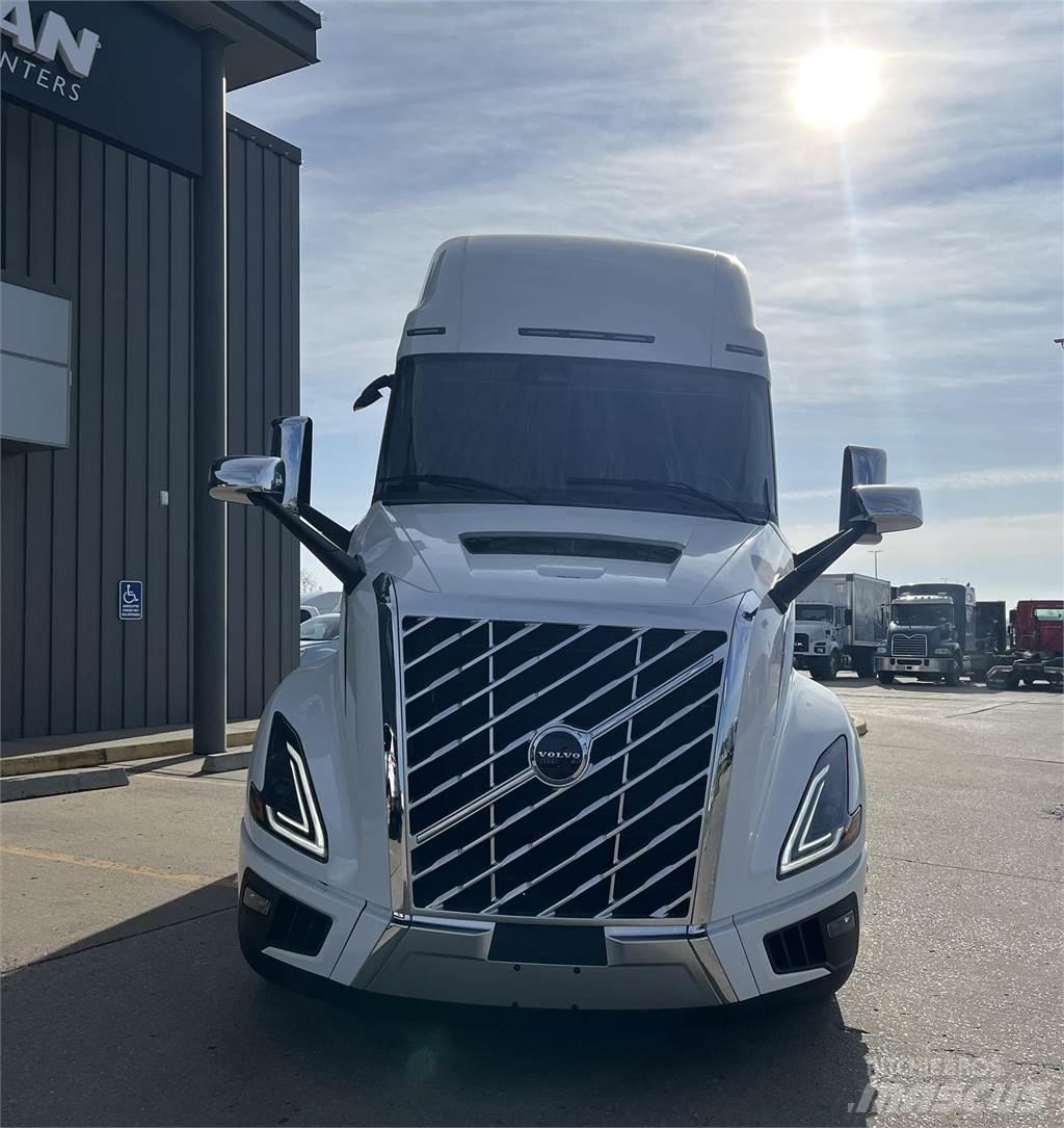 Volvo NEW VNL860 Traktorske jedinice