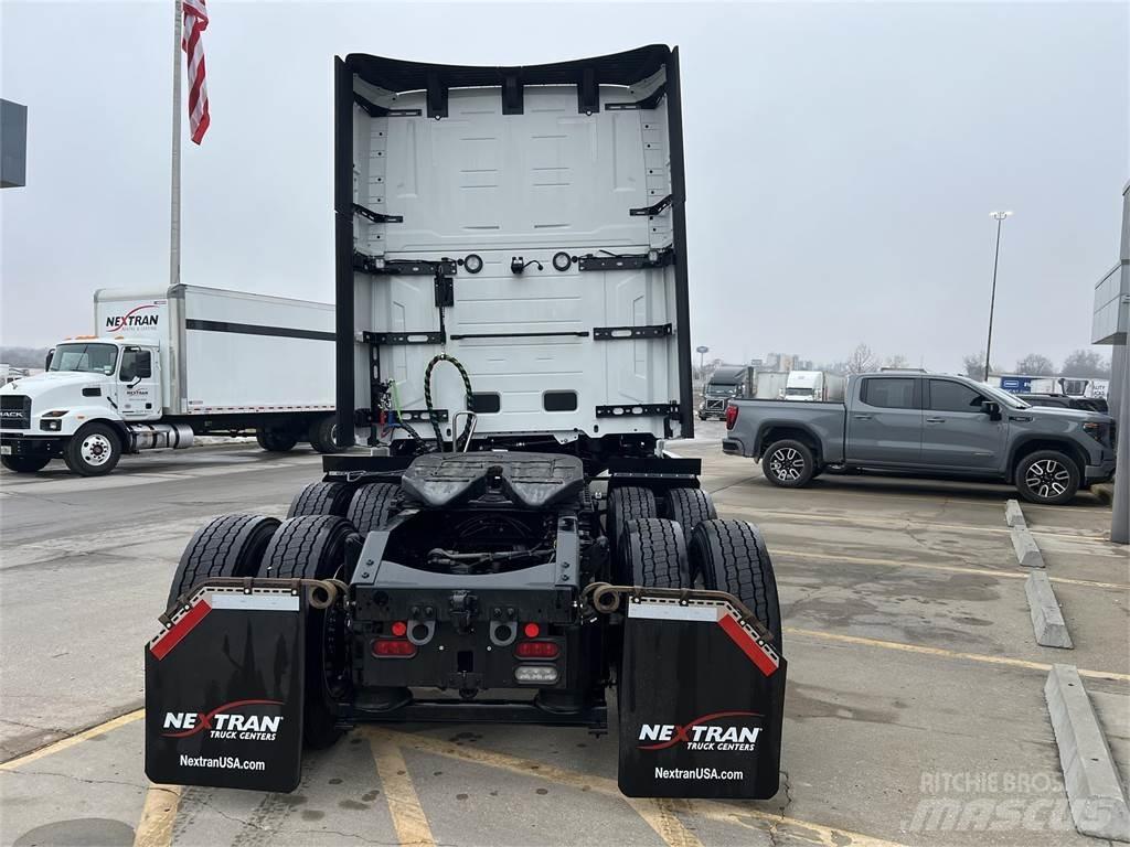 Volvo NEW VNL860 Traktorske jedinice