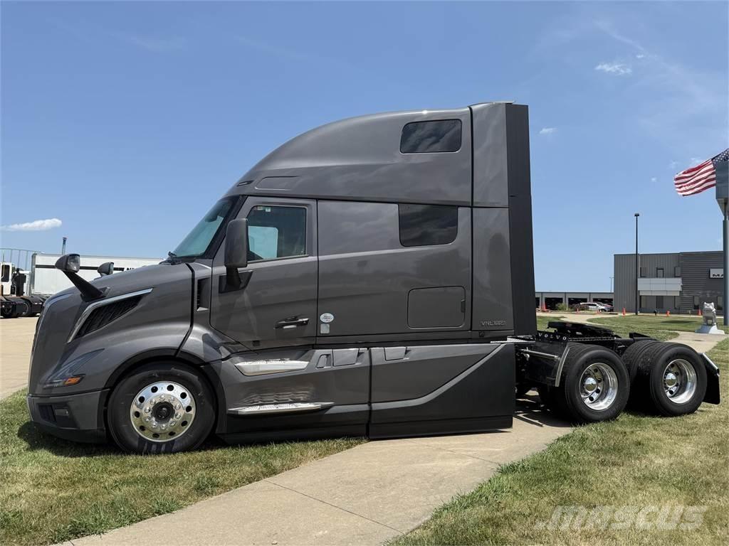 Volvo NEW VNL860 Traktorske jedinice