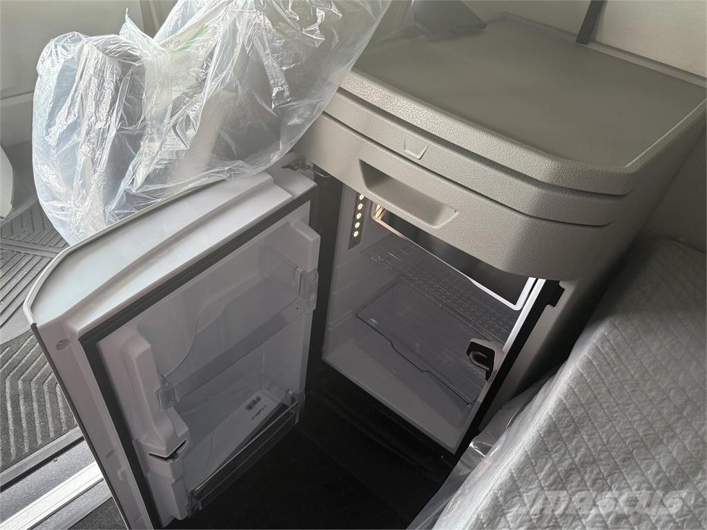 Volvo NEW VNL860 Traktorske jedinice