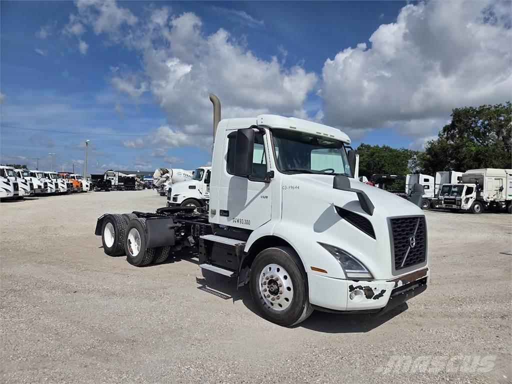 Volvo VNL64T300 Traktorske jedinice