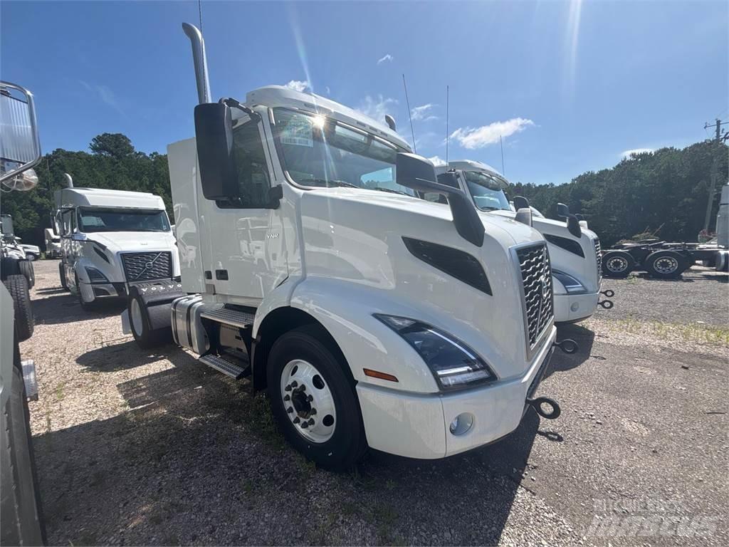 Volvo VNR42T300 Traktorske jedinice