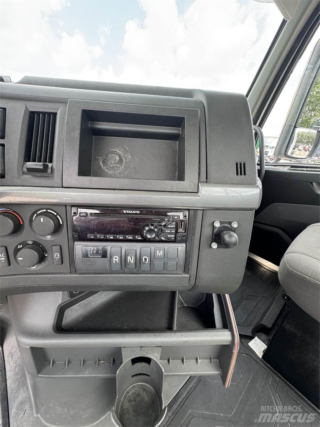 Volvo VNR64T300 Traktorske jedinice