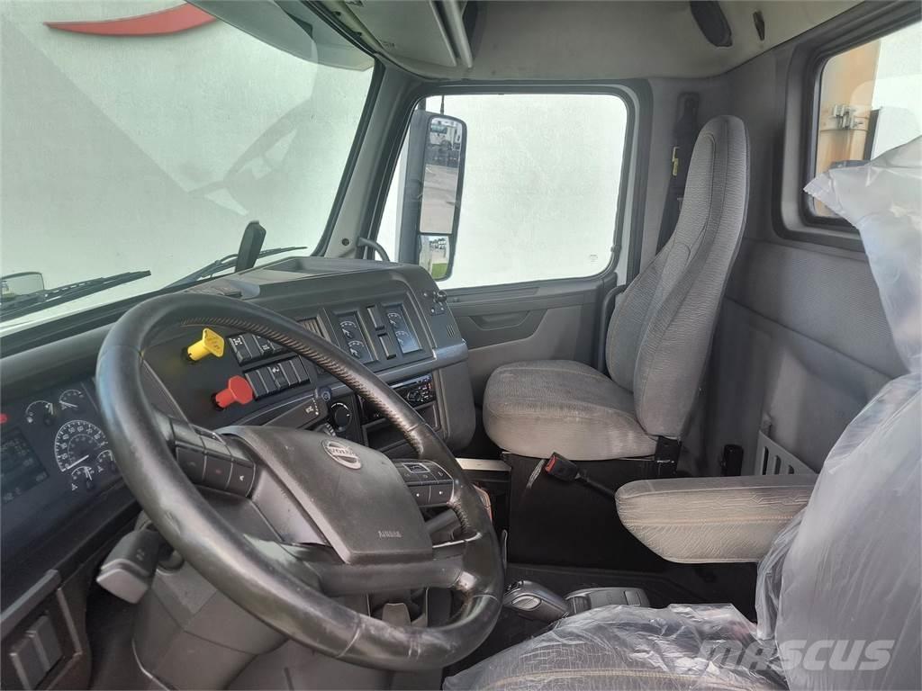 Volvo VNR64T300 Traktorske jedinice
