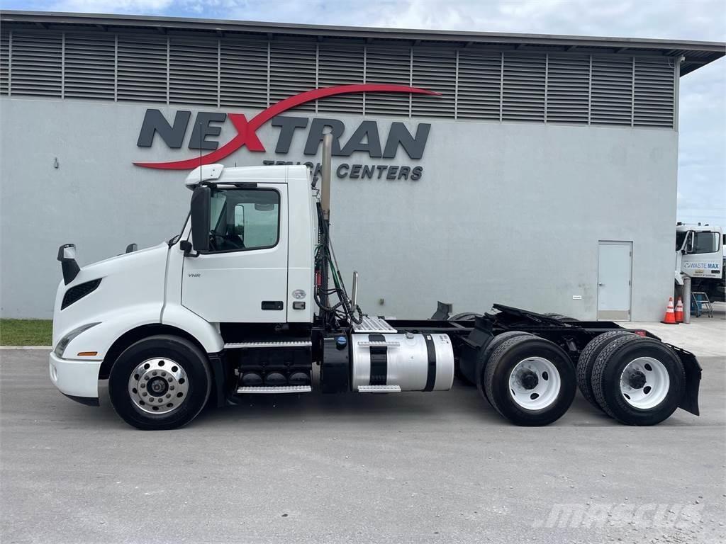 Volvo VNR64T300 Traktorske jedinice