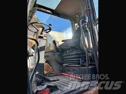 CASE WX210 Bageri na kotačima