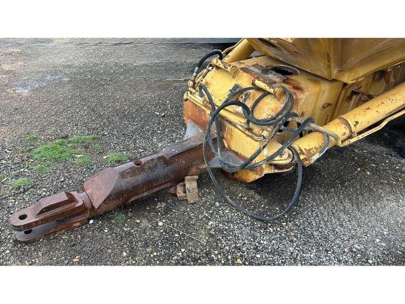 CAT D250B Kiper prikolice