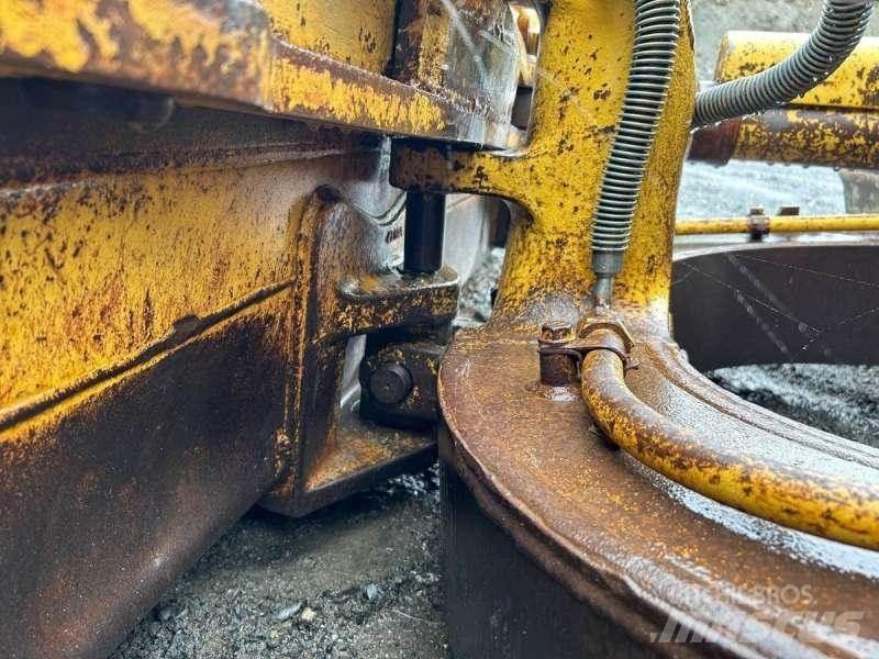 CAT D4H LGP Buldožeri gusjeničari
