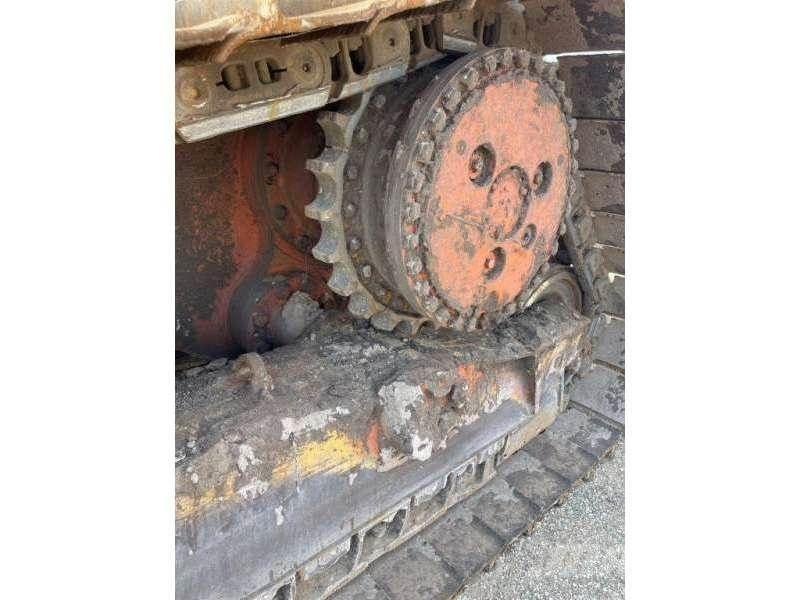 CAT D6T Buldožeri gusjeničari