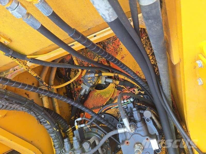 Doosan 520 Bageri za manipuliranje materijalom / otpadom