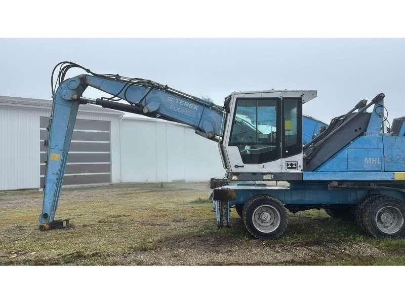 Fuchs MHL320 Bageri za manipuliranje materijalom / otpadom