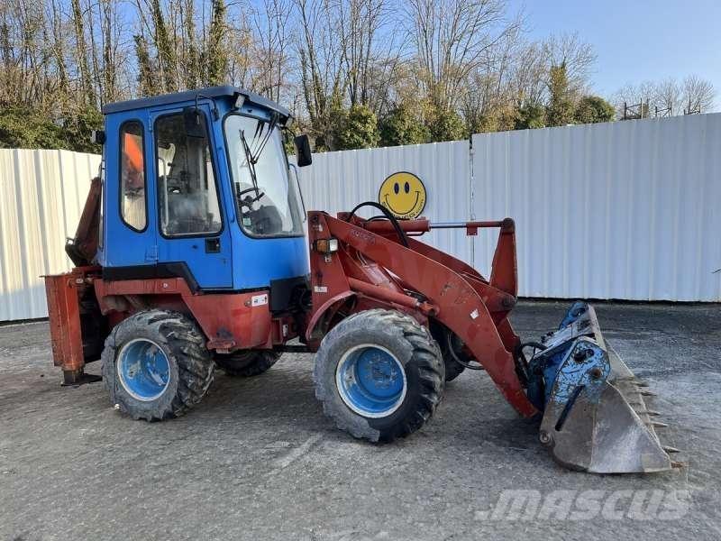 Kubota R520 Utovarni rovokopači