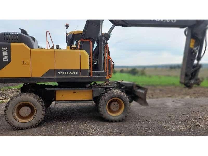 Volvo EW180E Bageri na kotačima