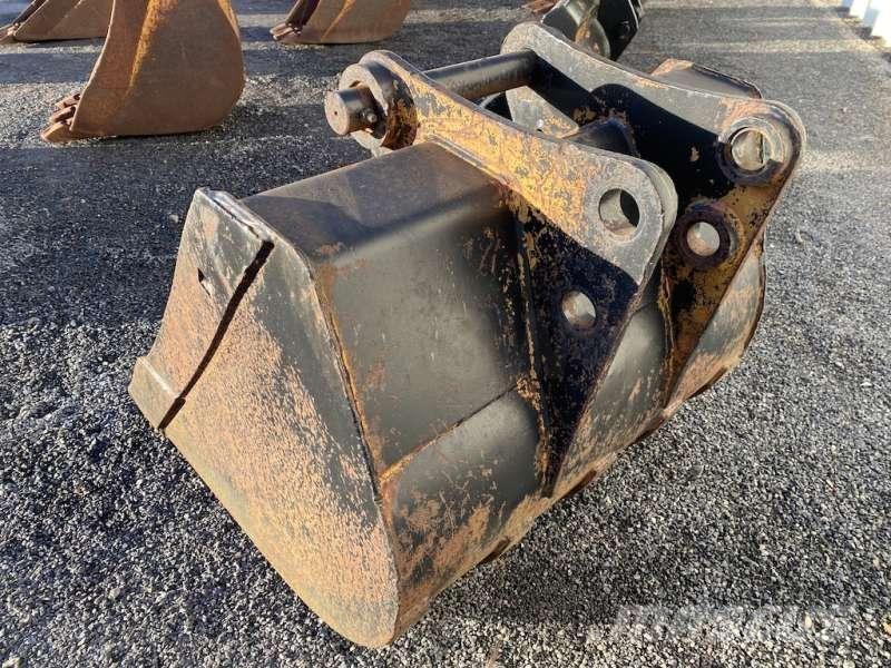 CAT 880mm Kašike / Korpe