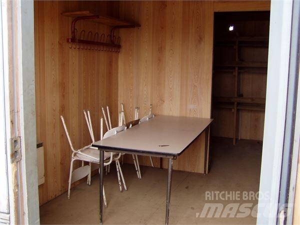  MANDSKABSCONTAINER Građevinarstvo – ostalo