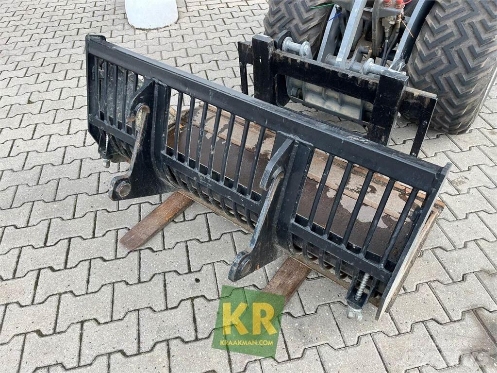 GiANT D332 Prednji utovarivači i bageri