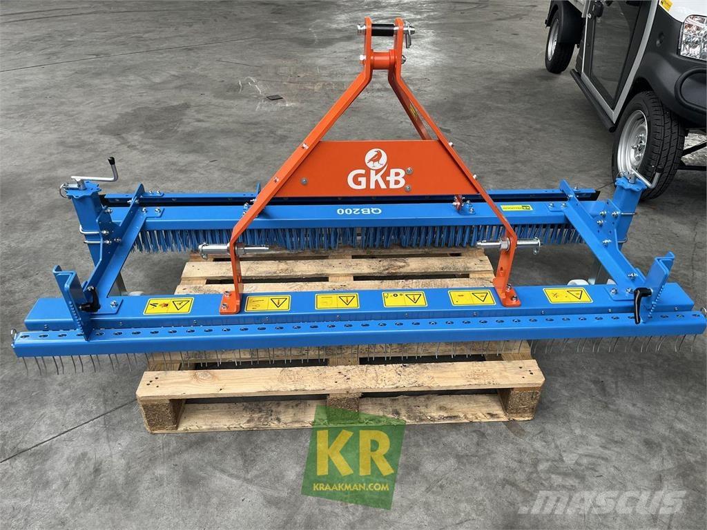  GKB Quick Brush Strojevi za metenje