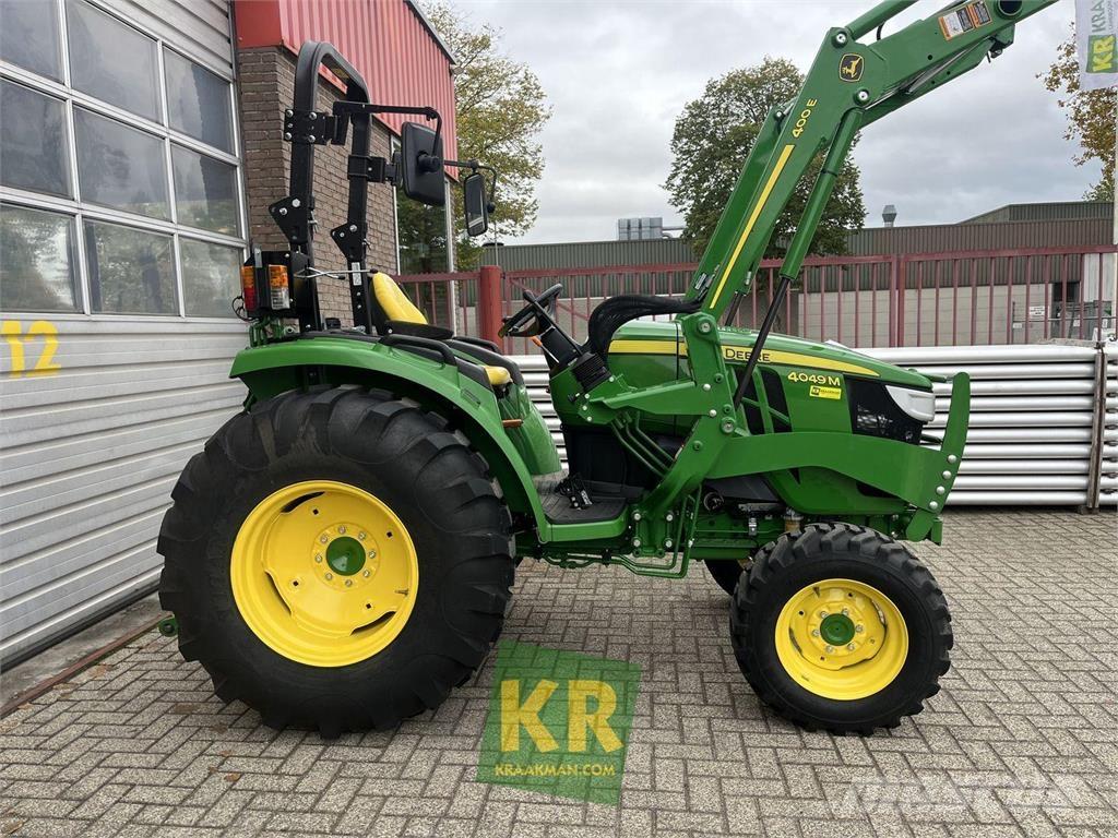John Deere 4049M Kompaktni (mali) traktori
