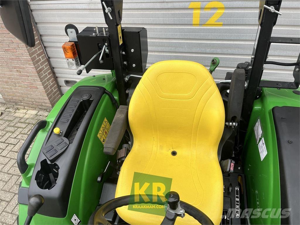 John Deere 4049M Kompaktni (mali) traktori