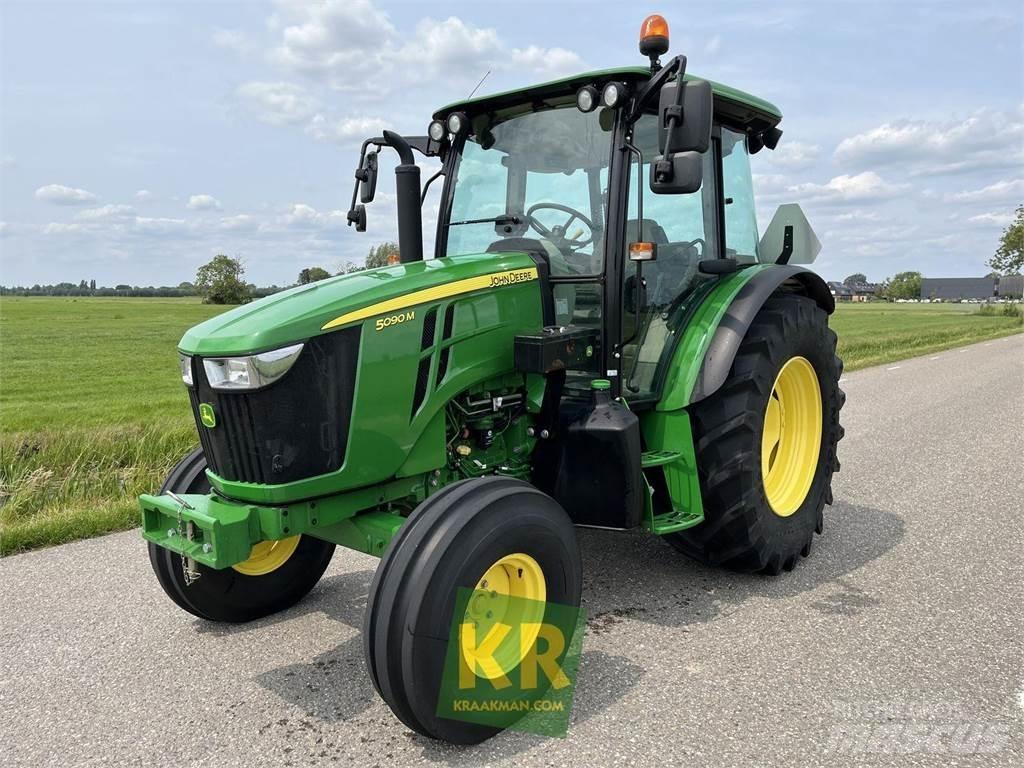 John Deere 5090M Traktori