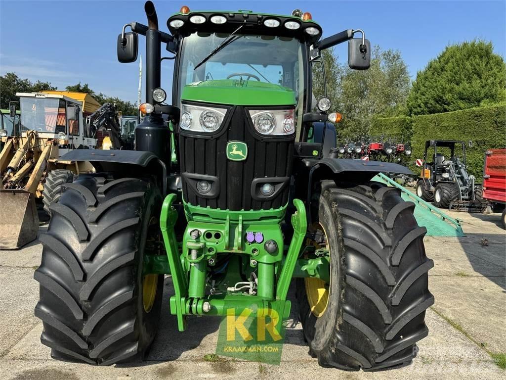 John Deere 6175R Traktori