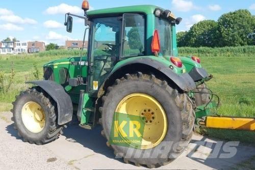 John Deere 6220 Traktori