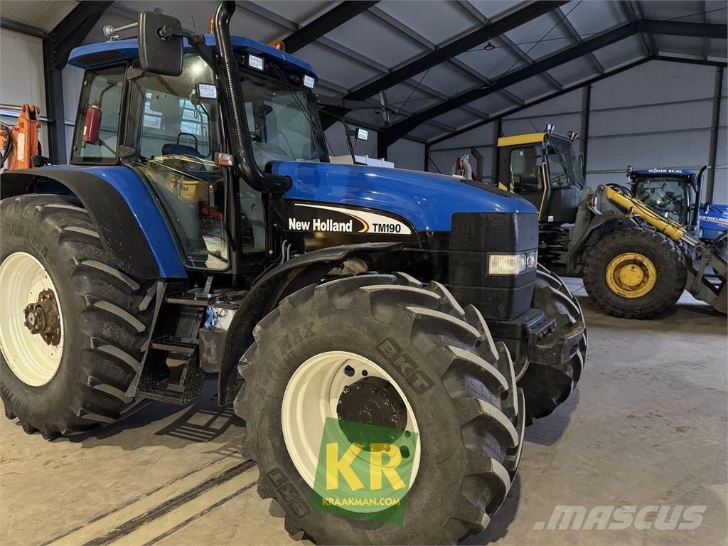 New Holland TM190 Traktori