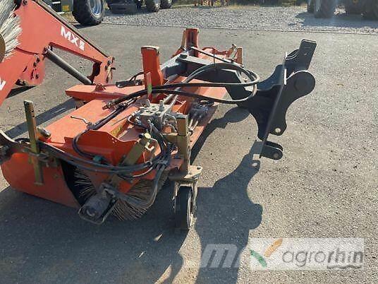  Escomel BEMA 25 Strojevi za metenje