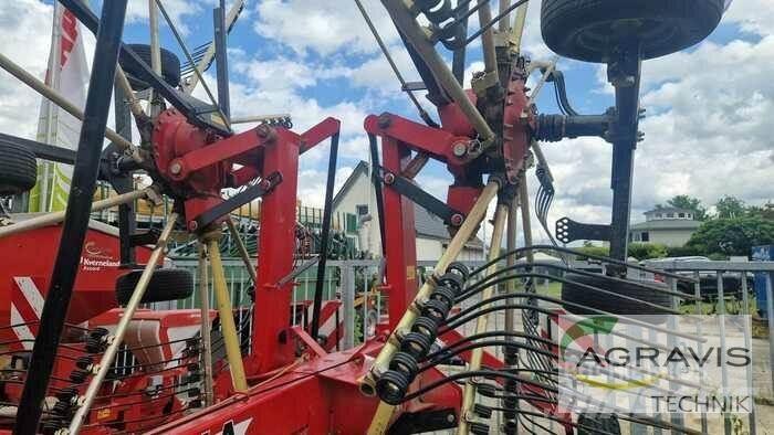 Fella TS 671 Okretači i sakupljači sijena