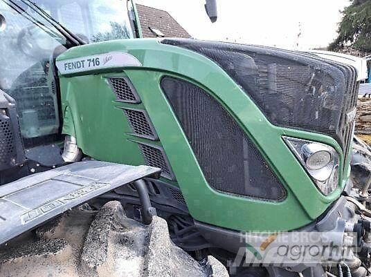 Fendt 716 SCR Traktori