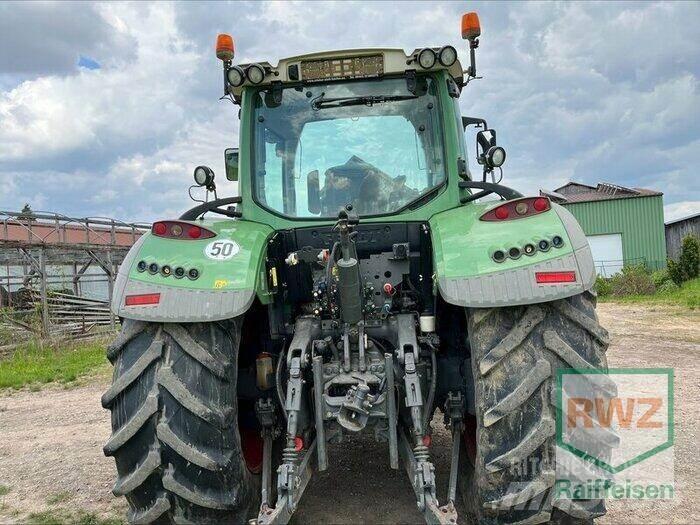 Fendt 718 Vario Traktori