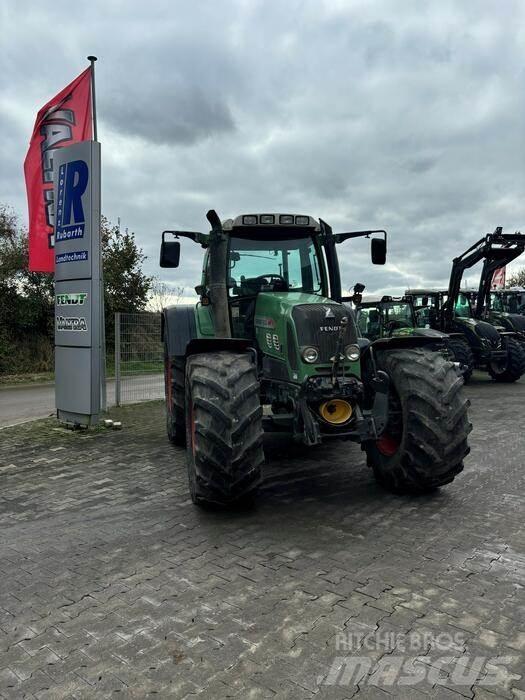 Fendt 820 VARIO Traktori