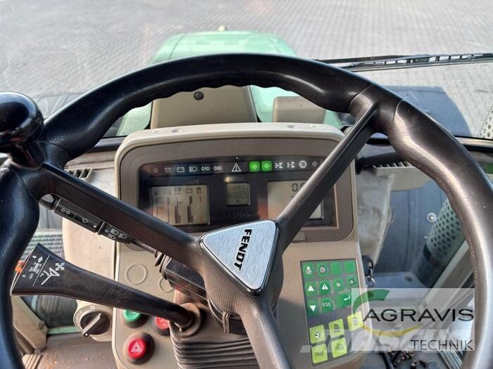 Fendt 820 VARIO Traktori