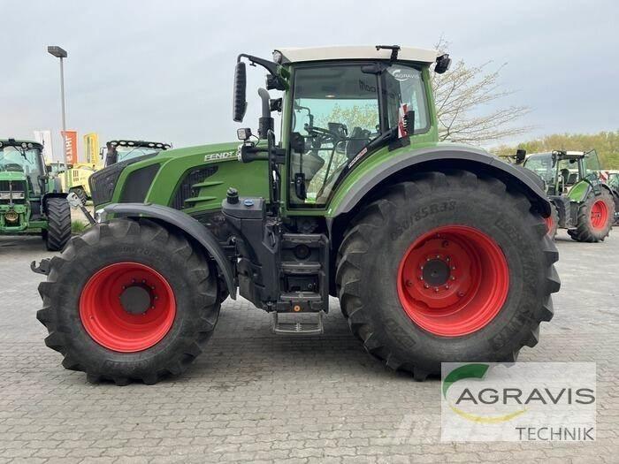 Fendt 828 VARIO S4 Traktori