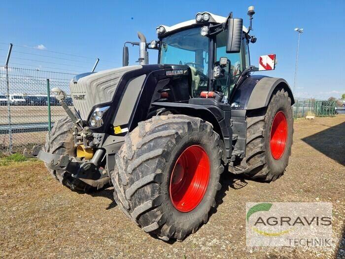 Fendt 828 VARIO S4 Traktori