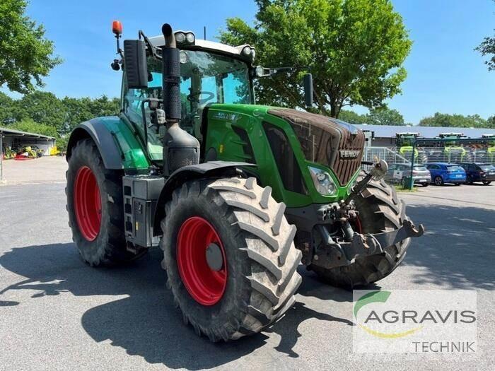 Fendt 828 VARIO S4 Traktori