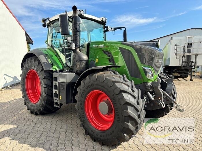 Fendt 828 VARIO S4 Traktori