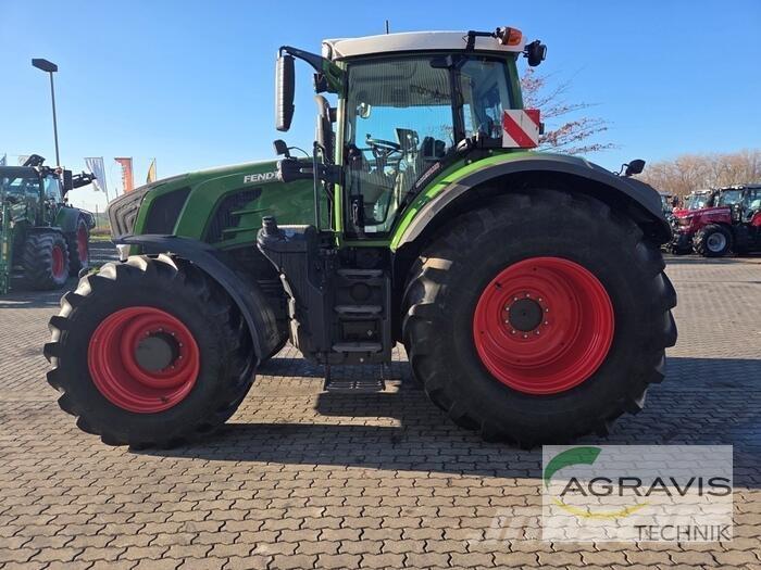 Fendt 828 VARIO S4 Traktori