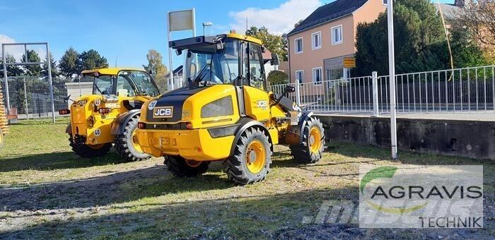 JCB 409 AGRI STUFE V Utovarivači na kotačima