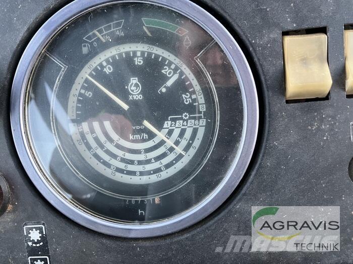 John Deere 2850 A Traktori