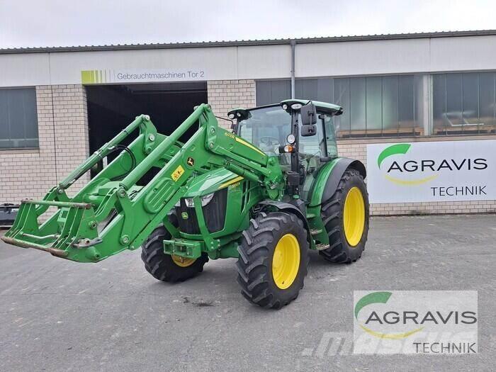 John Deere 5100 R Traktori
