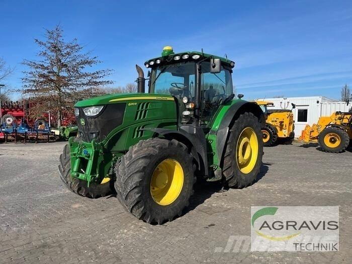 John Deere 6210 R Traktori