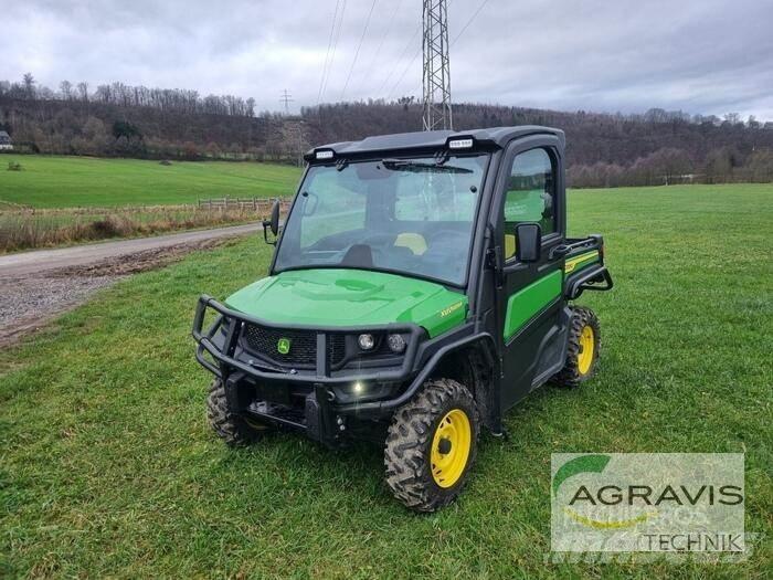 John Deere GATOR Kompaktni (mali) traktori