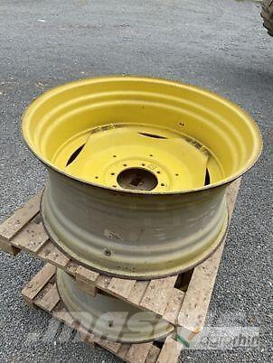 John Deere R38 + R28 Gume, kotači i naplatci