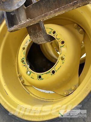 John Deere R38 + R28 Gume, kotači i naplatci